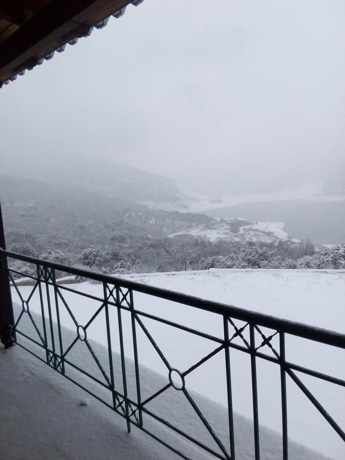 Kedros Chalet Agios Dimitrios  Buitenkant foto